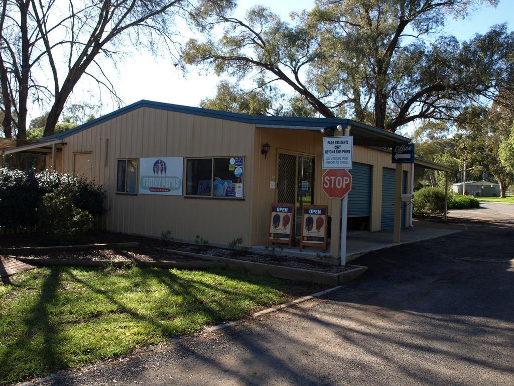 Cowra Holiday Park Exterior foto