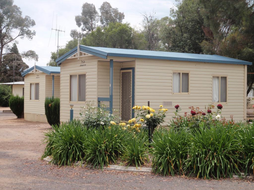 Cowra Holiday Park Quarto foto
