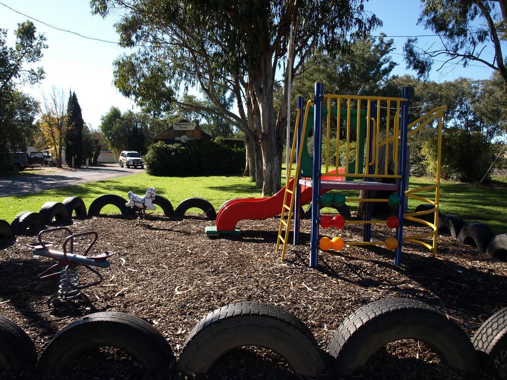 Cowra Holiday Park Exterior foto