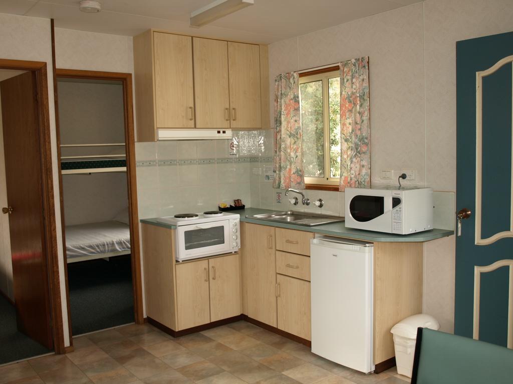 Cowra Holiday Park Quarto foto