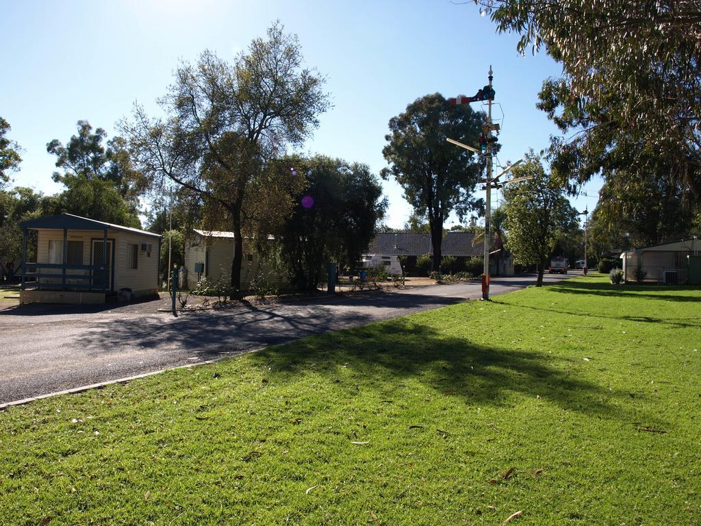 Cowra Holiday Park Exterior foto